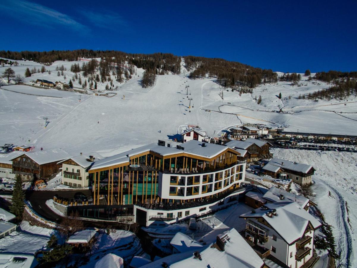 Hotel Panoramic Lotsch Sarentino ภายนอก รูปภาพ