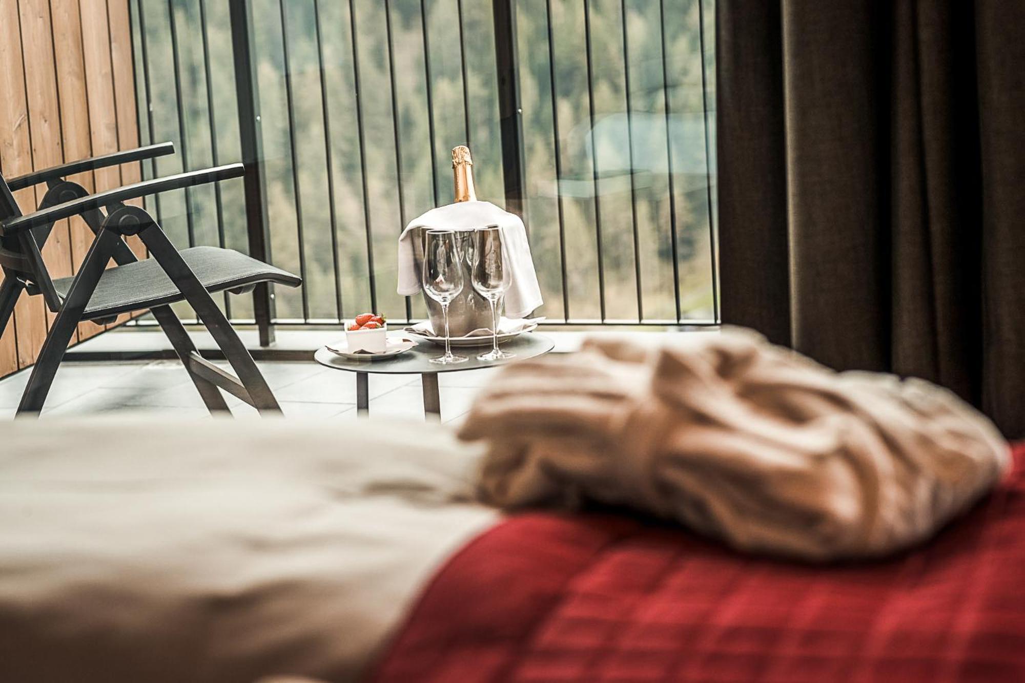 Hotel Panoramic Lotsch Sarentino ภายนอก รูปภาพ