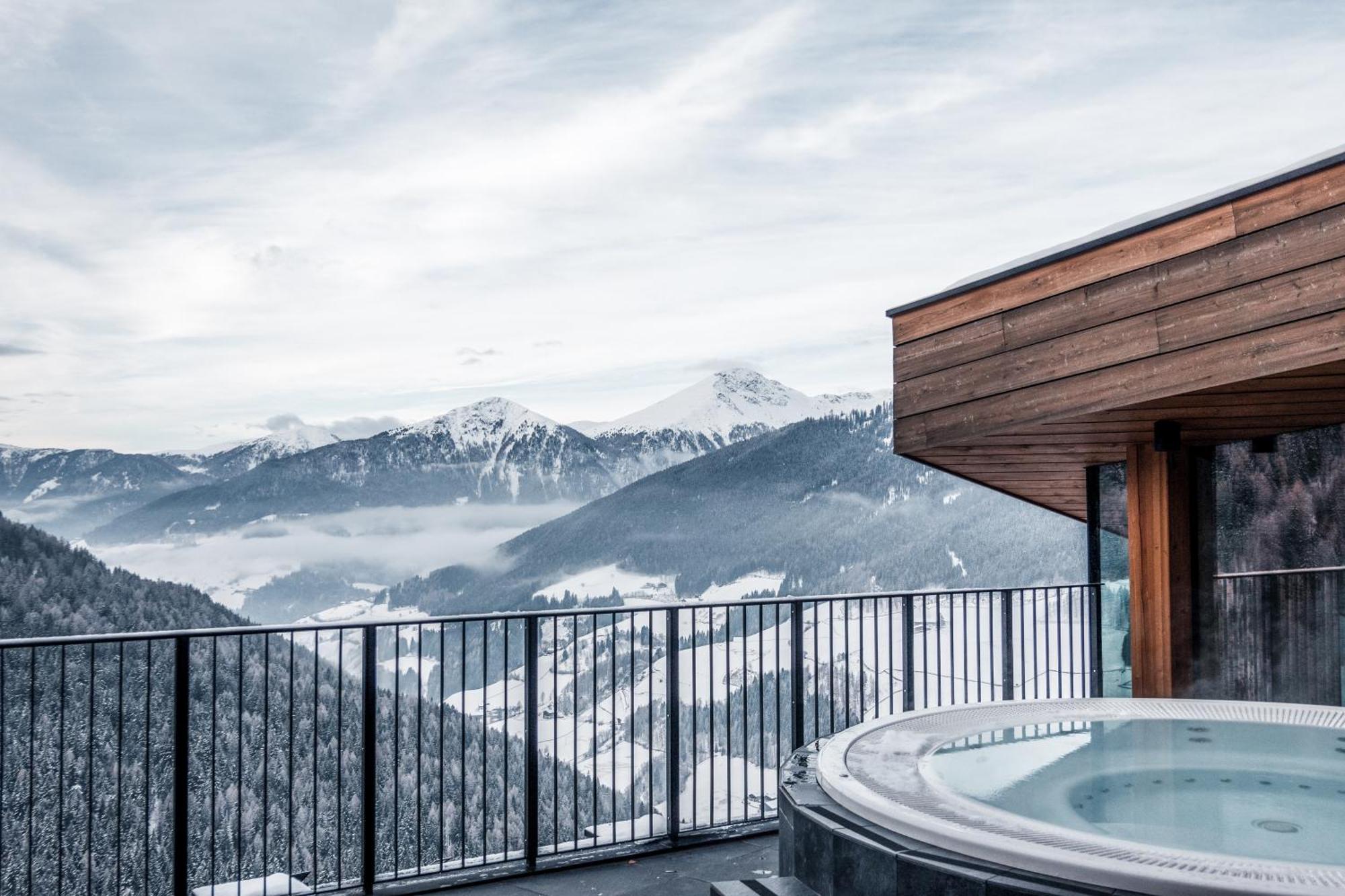 Hotel Panoramic Lotsch Sarentino ภายนอก รูปภาพ