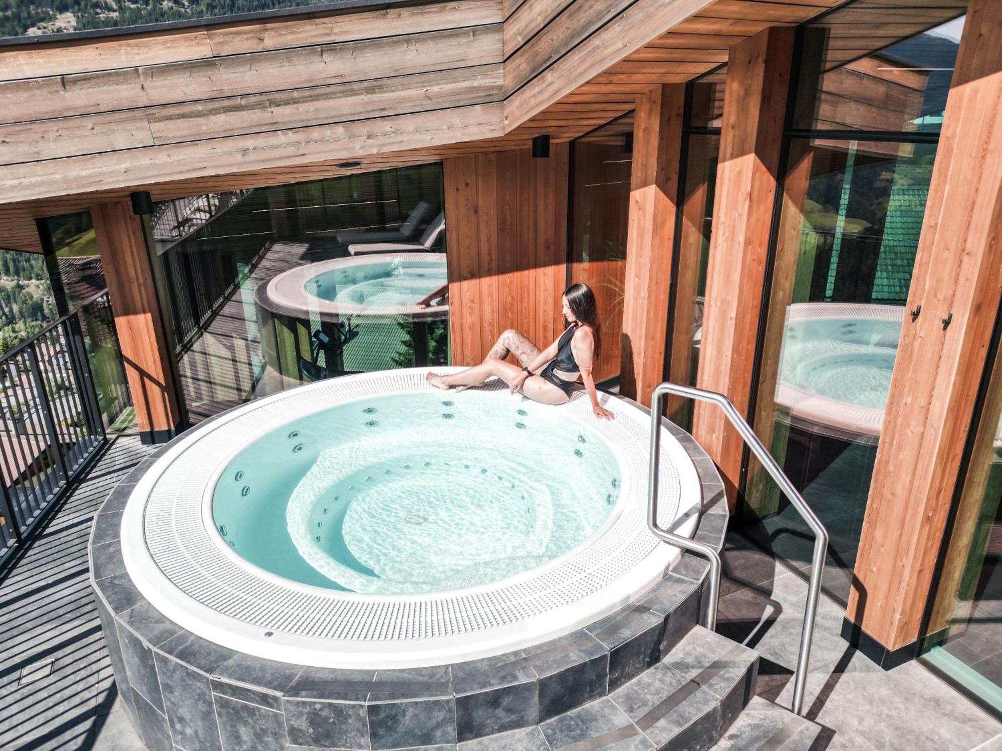 Hotel Panoramic Lotsch Sarentino ภายนอก รูปภาพ
